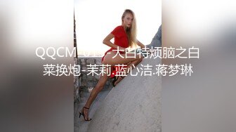  两只娇艳美萝莉瑶瑶酱和莹莹酱大秀互搞，这逼真是便宜了玩具，大屌鸡巴插入淫穴一会就流水