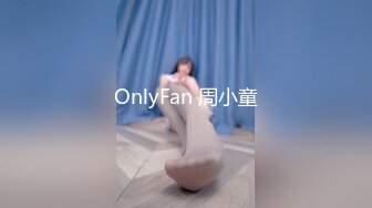 【新片速遞 】  巨乳坦克熟女露脸夫妻秀，躺下打点润滑剂直接上就开干，轻松到底狠狠插后入一顿操近景特写