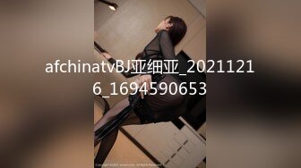 疯狂警告【喷火小仙女】顶级潮喷~不撸两发对不起她喷，挺漂亮，没想到水量也这么大，刺激